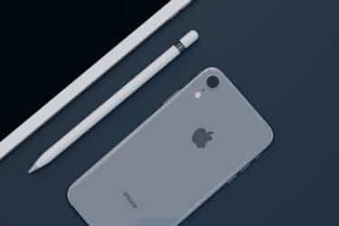 iPhone XS y iPhone XR lado a lado mostrando sus diferencias