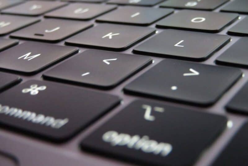 Descubre las diferencias clave entre el Mac Mini y el MacBook Pro 