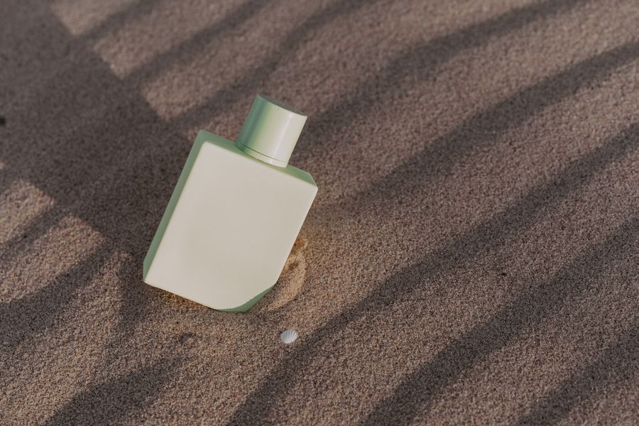 Perfume de vainilla y coco minimalista